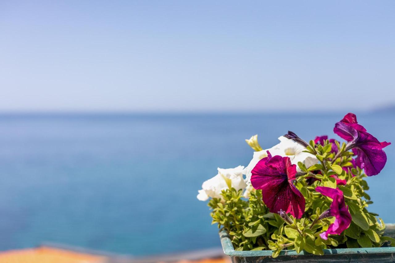 La Terrazza Sul Mare Villa Magomadas Kültér fotó